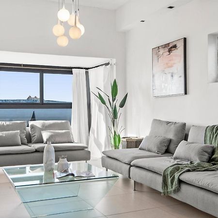 Glorious Renovated Apartment On Top Of The Beach 텔아비브 외부 사진