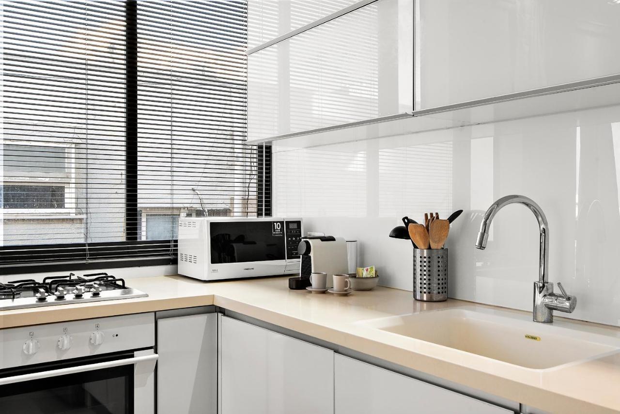 Glorious Renovated Apartment On Top Of The Beach 텔아비브 외부 사진