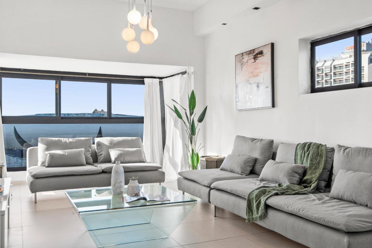 Glorious Renovated Apartment On Top Of The Beach 텔아비브 외부 사진